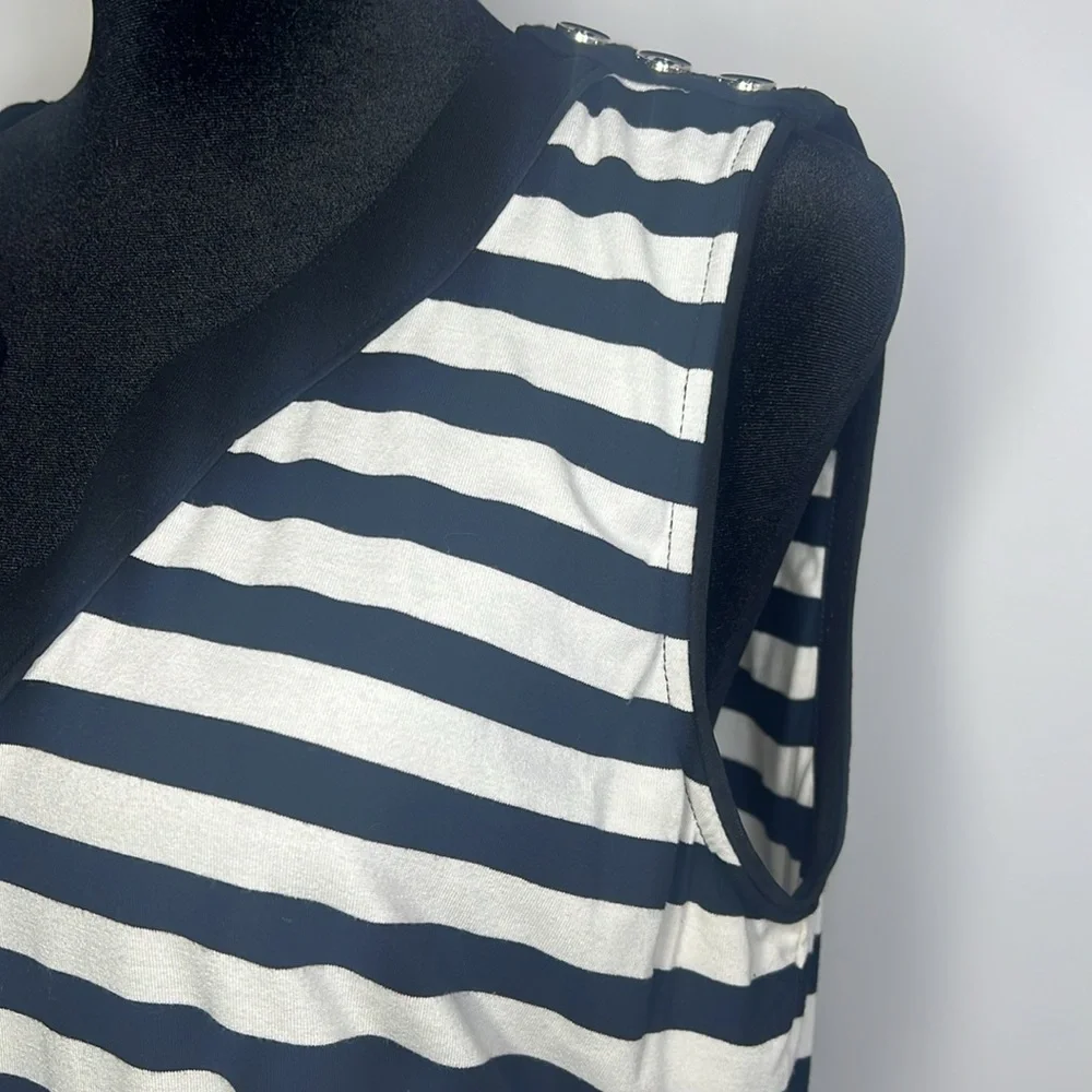 White House Black market women’s V-neck tank top black-and-white size large - Picture 6 of 8